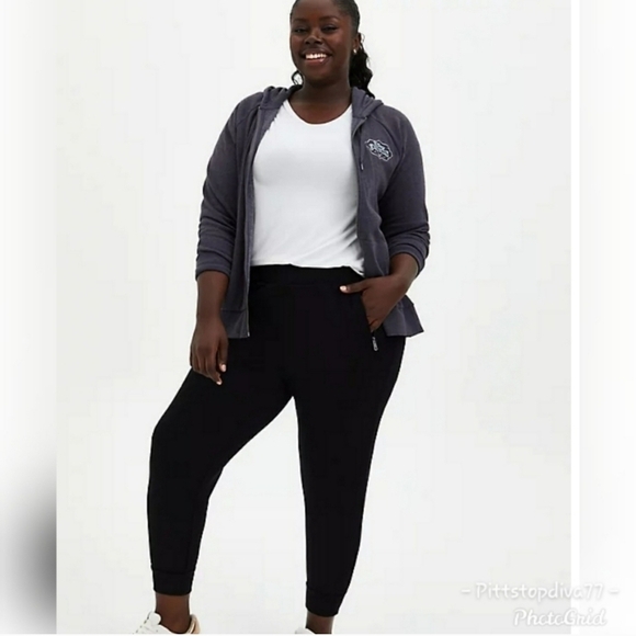 *TORRID RELAXED FIT JOGGER - PONTE BLACK - Picture 1 of 6